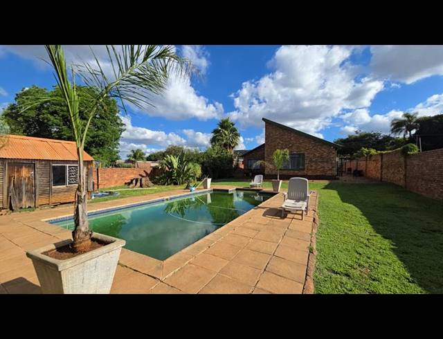 4 BEDROOM HOUSE FOR SALE IN DORANDIA